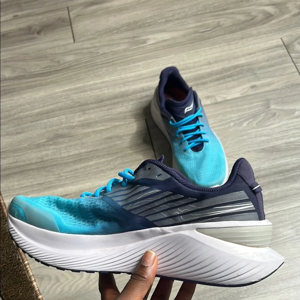 Saucony Endorphin Shift 3 Athletic Running Shoes (11) - Picture 3 of 10